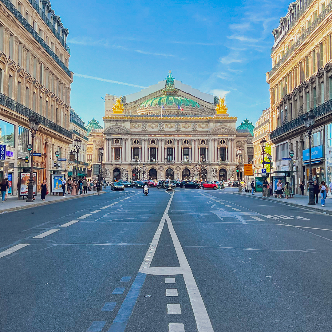 La Opera Garnier de París.