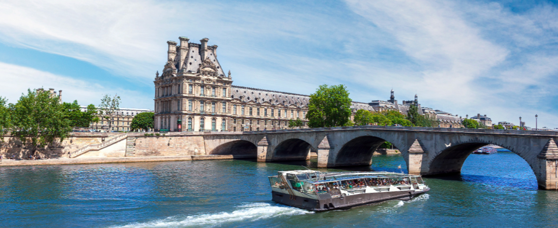 El río Sena desde un puente de París un día de diciembre