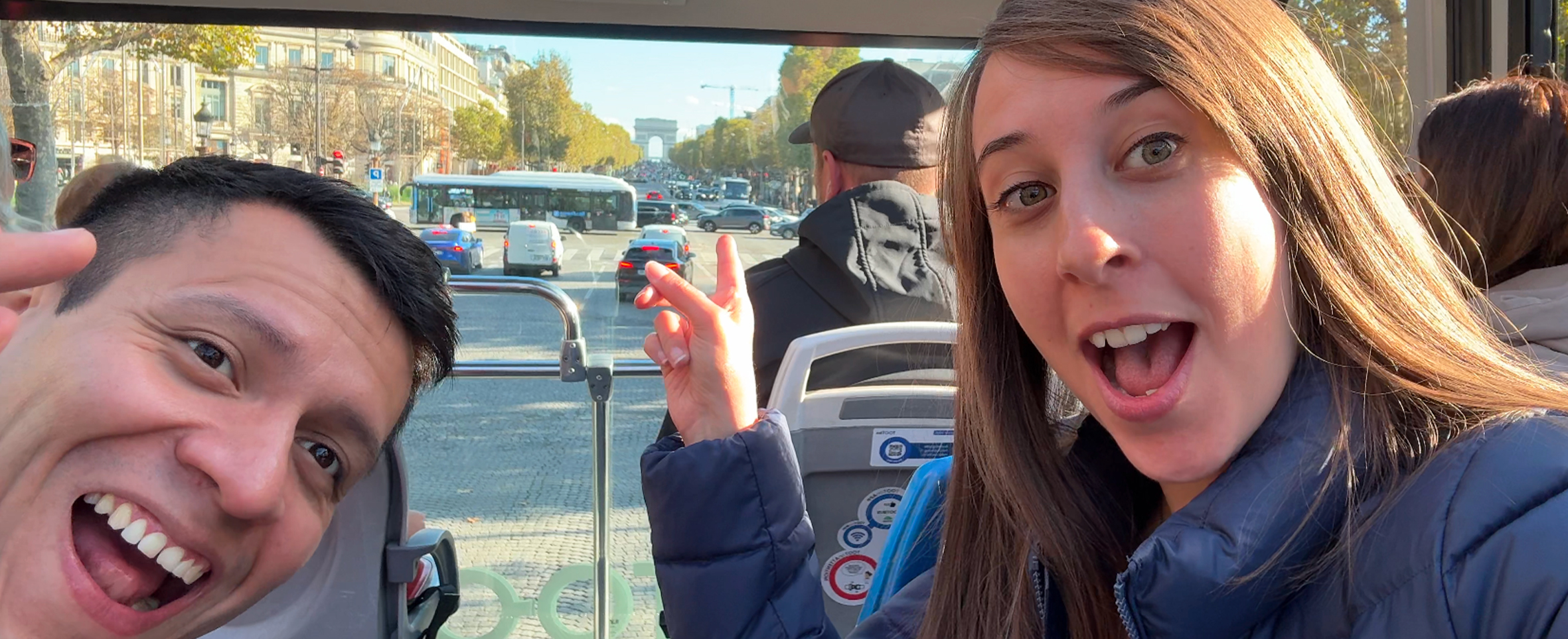Arco del triunfo de París desde el Tootbus.