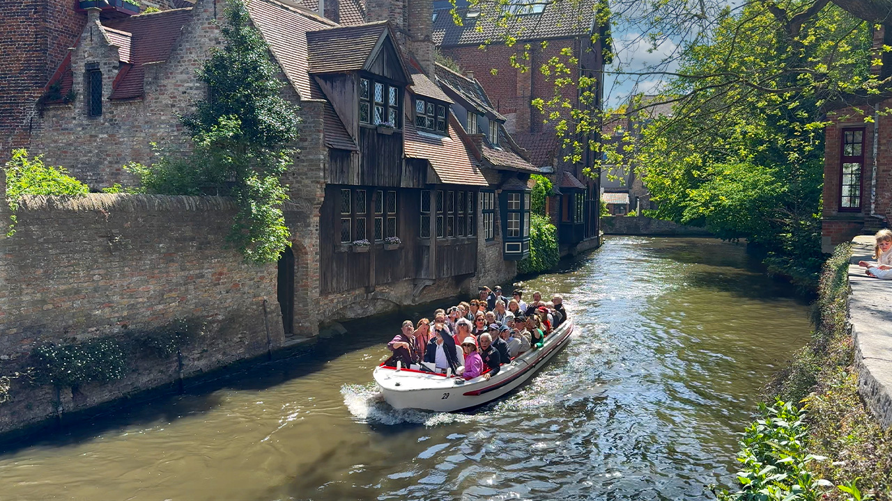 crucero-canales-brujas Crucero por los canales de Brujas.