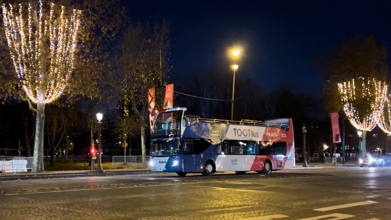 Bus navideño en París