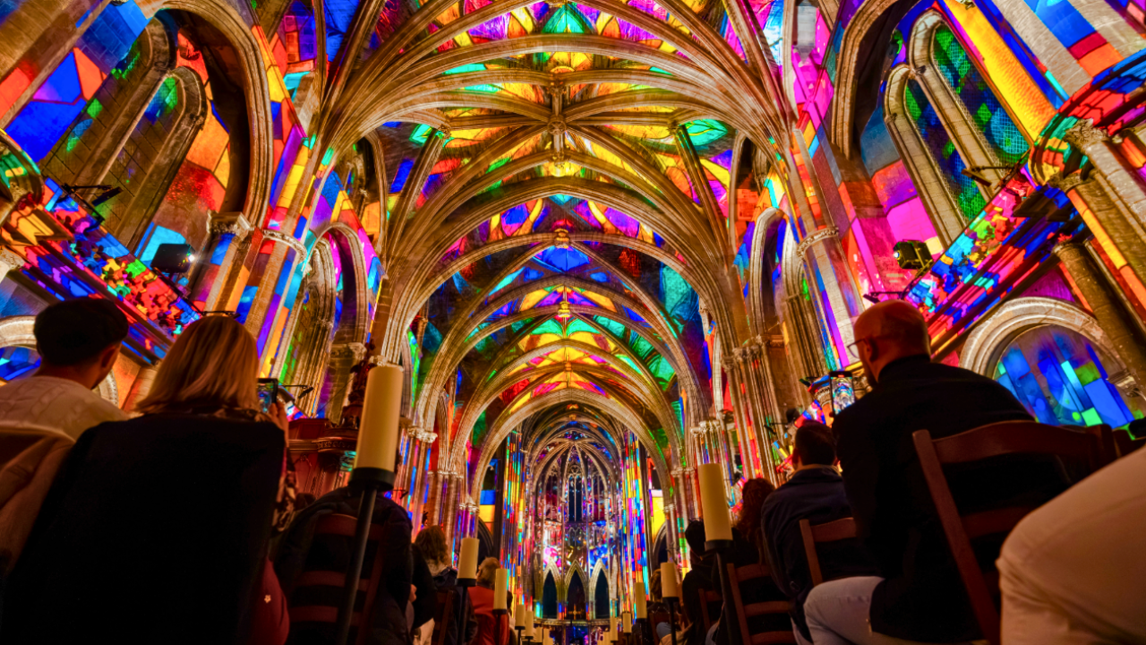 Arco del triunfo con atardecer.