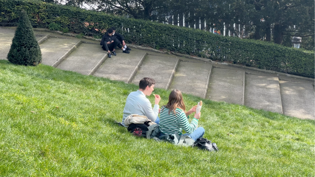 Arco del triunfo con atardecer.