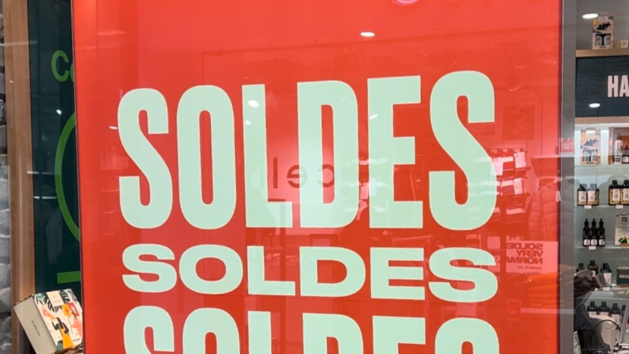 Cena romántica en París 