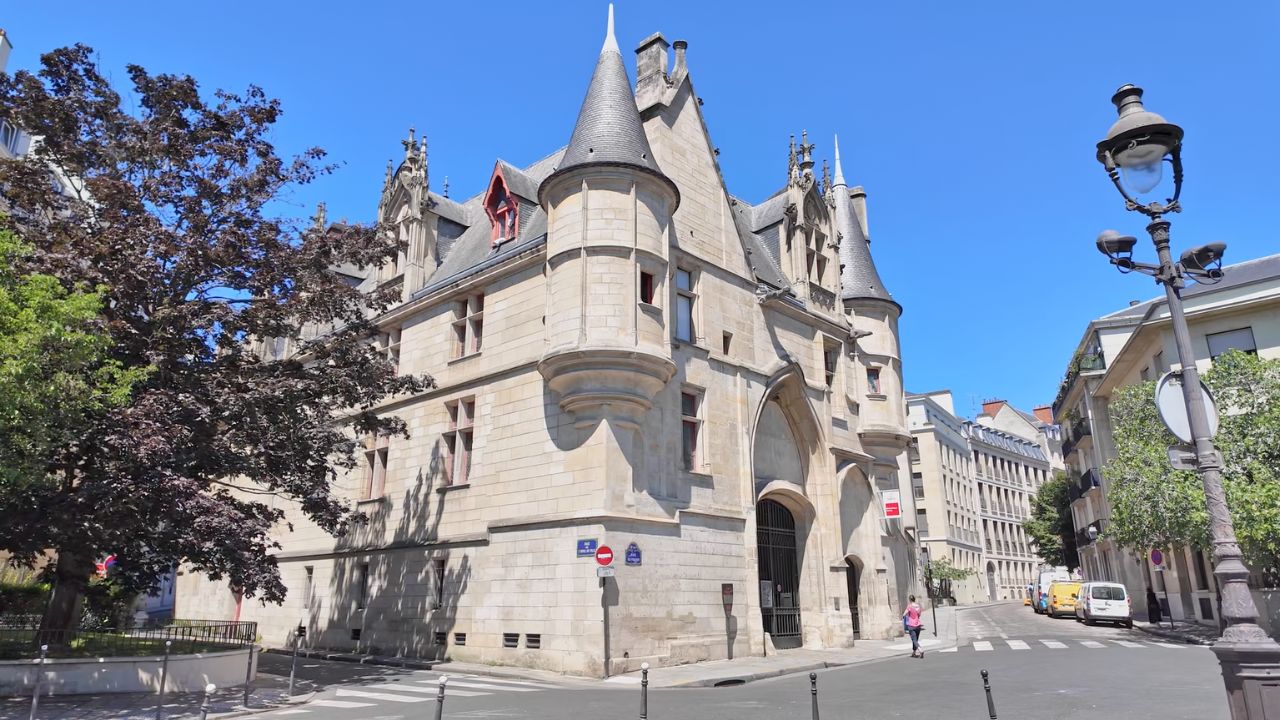 Hotel de Sens en París. 
